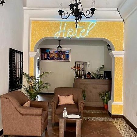 Hotel Posada El Arcangel Antigua Buitenkant foto